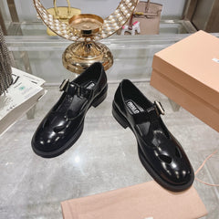 SANDAL BLACK COWHIDE WITH STYLIZED T-STRING