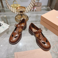 SANDAL CHESTNUT COLOR COWHIDE WITH STYLIZED T-STRING