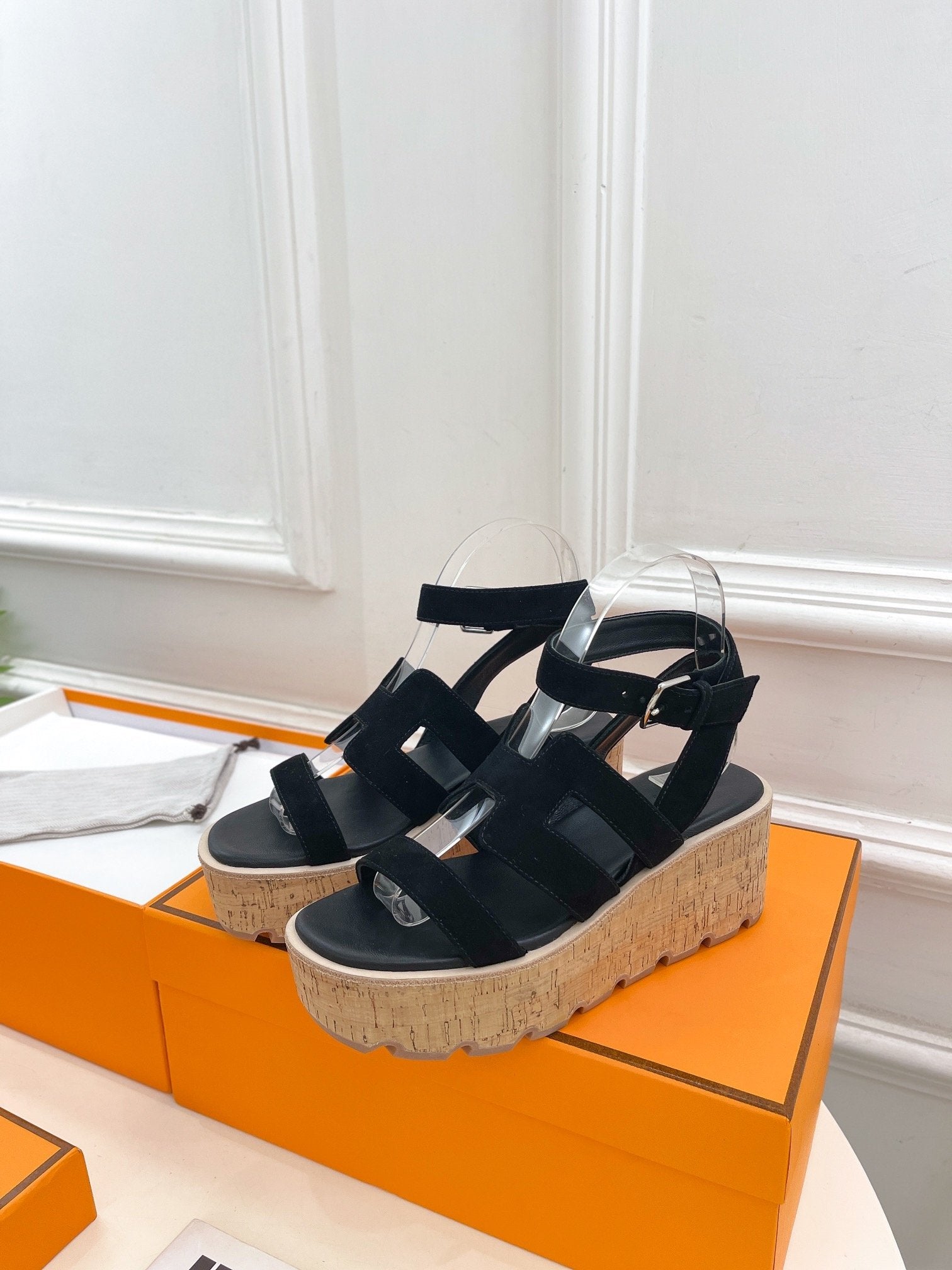 Havane 30 Sandal Black Suede