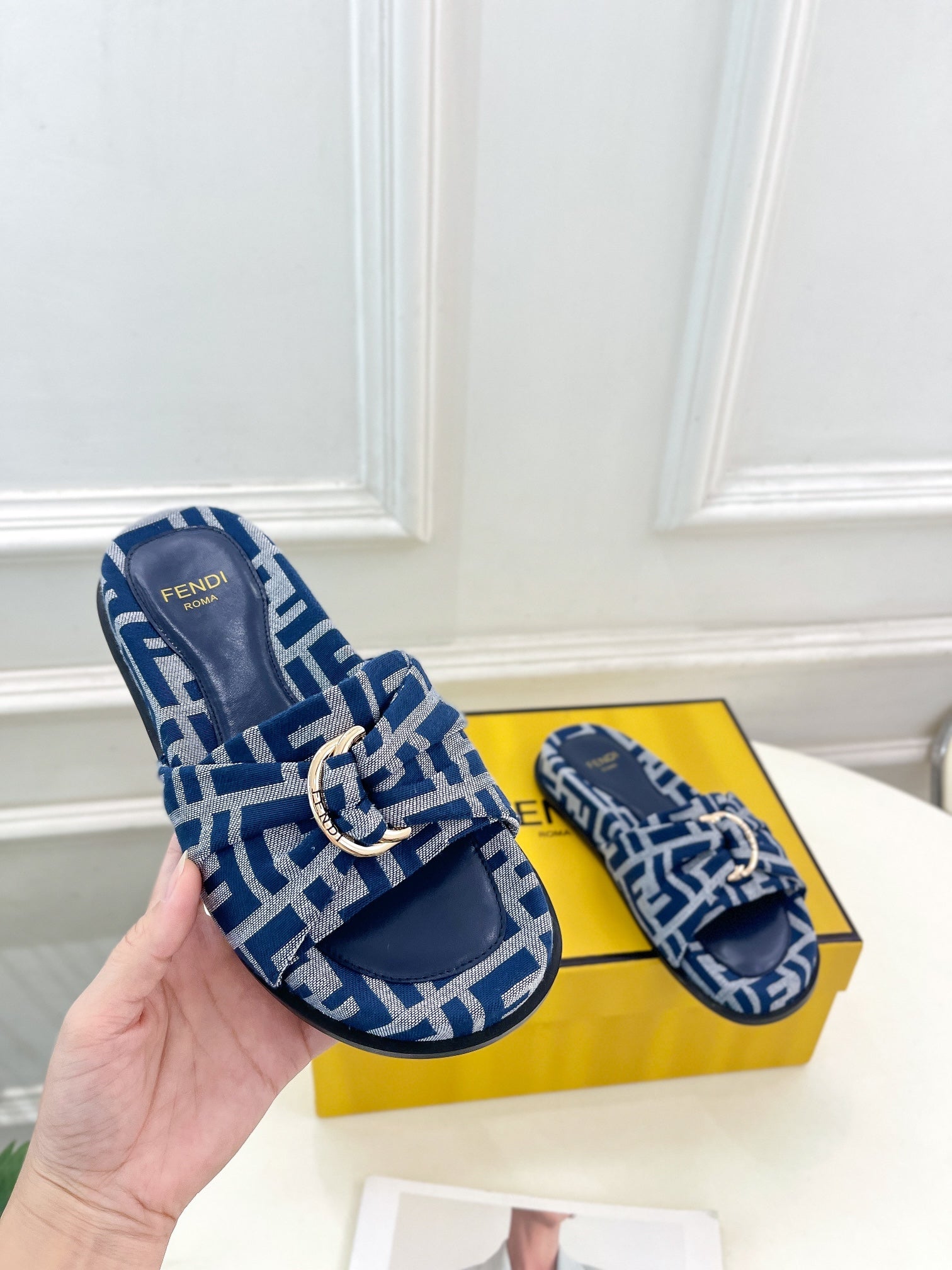 FENDI FLAT SLIPPER IN NAVY BLUE MONOGRAM JACQUARD FABRIC WITH GOLD HARDWARE