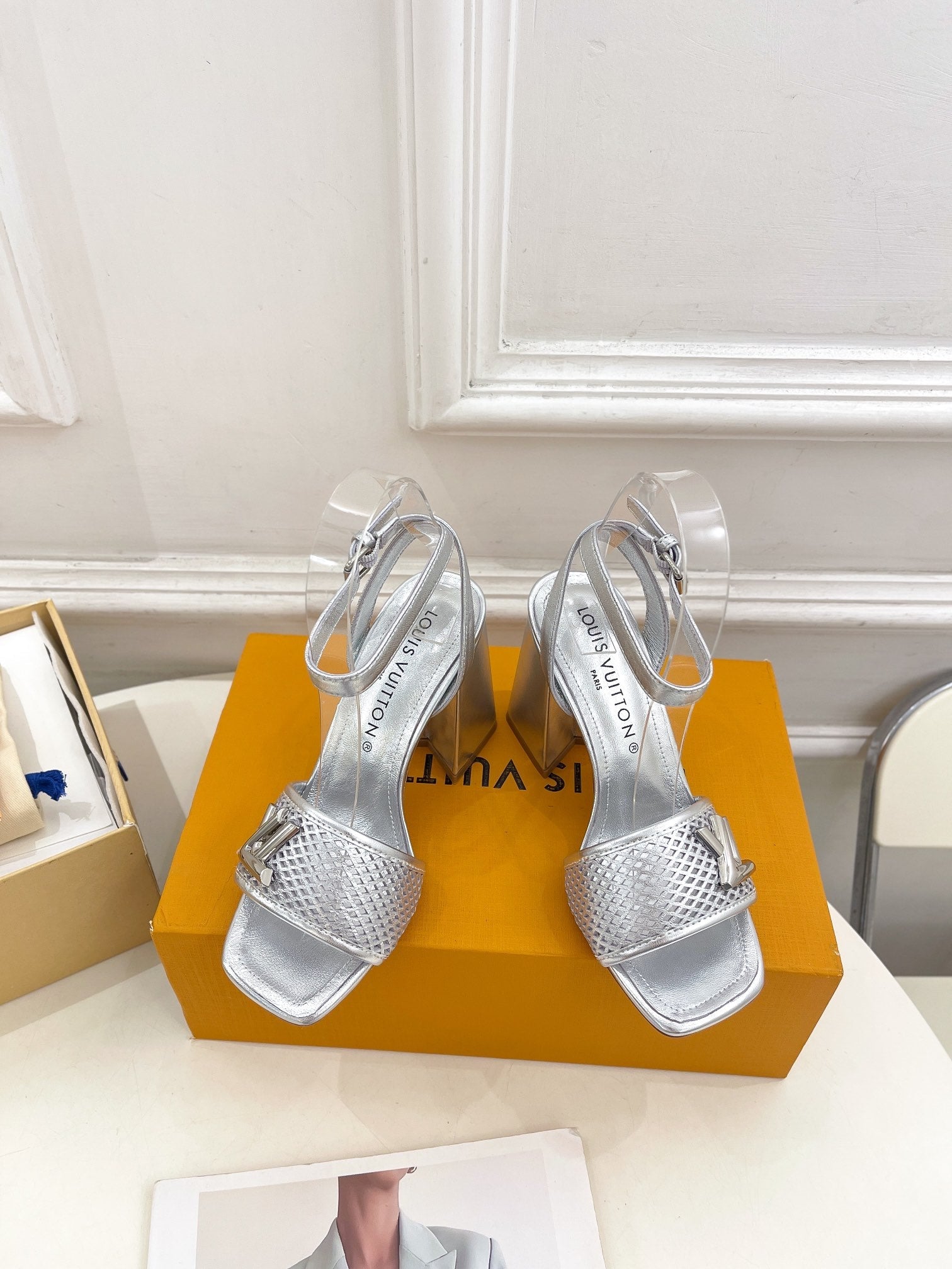 LV WOMEN HIGH SANDAL IN SILVER CALFSKIN