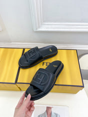FENDI LOGO SLIDES IN BLACK CALFSKIN
