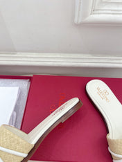 GARAVANI V LOGO SIGNATURE SLIDE IN BEIGE RAFFIA AND WHITE CALFSKIN