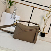 LOEWE 25S MEDIUM PUZZLE EDGE BAG 24 IN WALNUT BROWN CALFSKIN GOLD HARDWARE