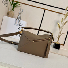 LOEWE 25S MEDIUM PUZZLE EDGE BAG 24 IN WALNUT BROWN CALFSKIN GOLD HARDWARE