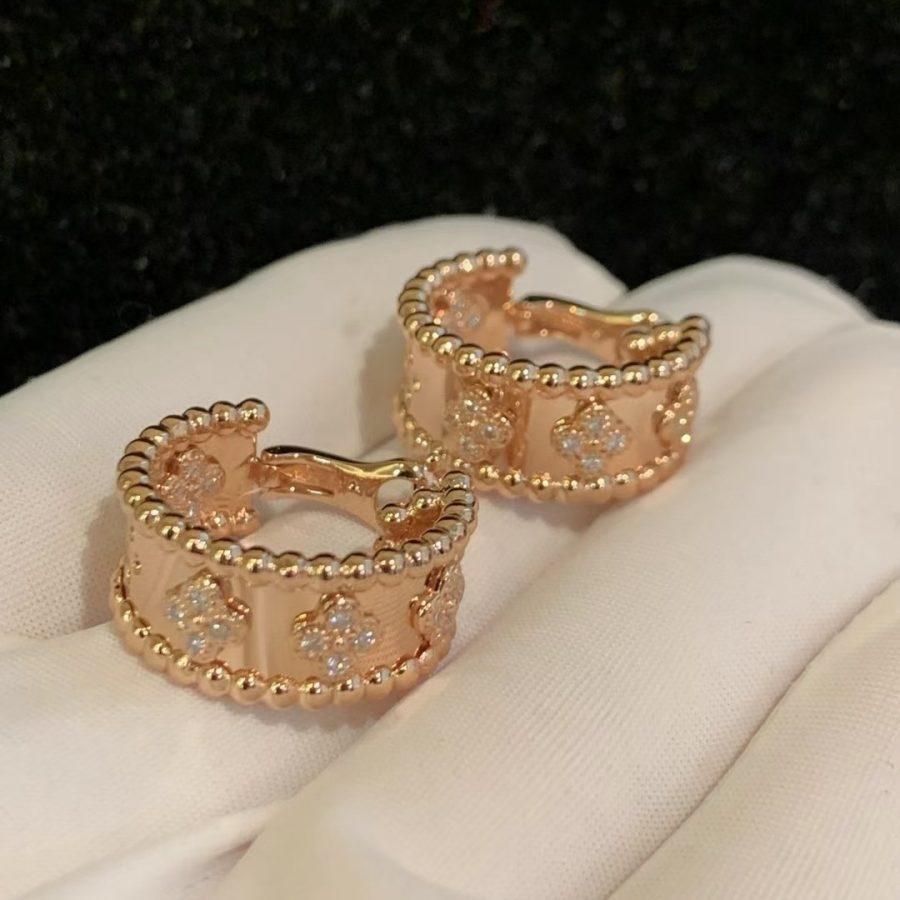 van-cleef-arpels-perlee-clovers-hoop-earrings-rose-gold-diamond-vcaro2mk00-coral-3-900x900_5b8f3ea1-2abd-4e7e-bcc4-8934d2443835.jpg