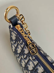 CD LOUNGE 26CM BLUE OBLIQUE EMBROIDERY