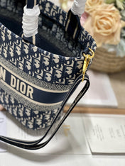 CD NEW BASKET BAG BLUE OBLIQUE EMBROIDERY